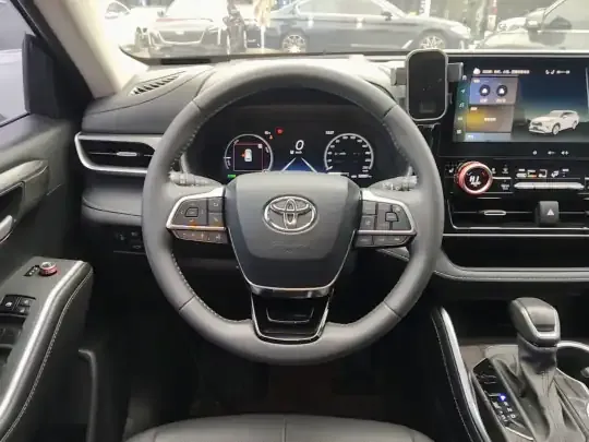 Toyota Highlander 2024 (53000 км)