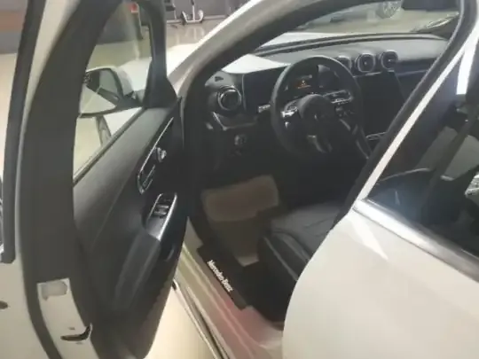 Mercedes-Benz C-Class 2024 (12200 км)