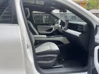 Volkswagen Tiguan L 2024 (8800 км)