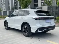Volkswagen Tiguan L 2024 (8800 км)