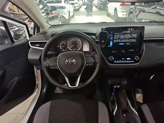Toyota Corolla 2024 (10200 км)