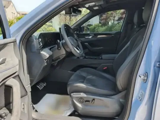 Volkswagen Tiguan L 2024 (4300 км)