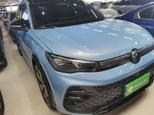 Volkswagen Tiguan L 2024 (4300 км)