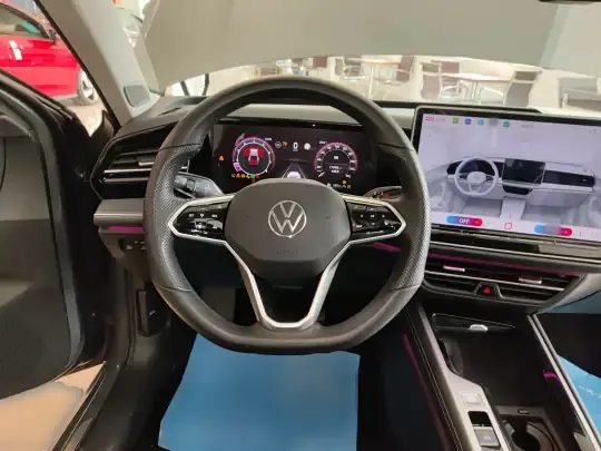 Volkswagen Magotan 2024 (18000 км)