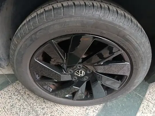 Volkswagen Tharu 2025 (14800 км)