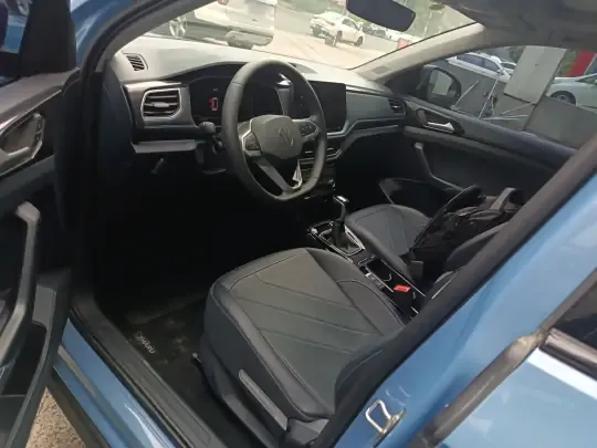 Volkswagen Tharu 2025 (14800 км)