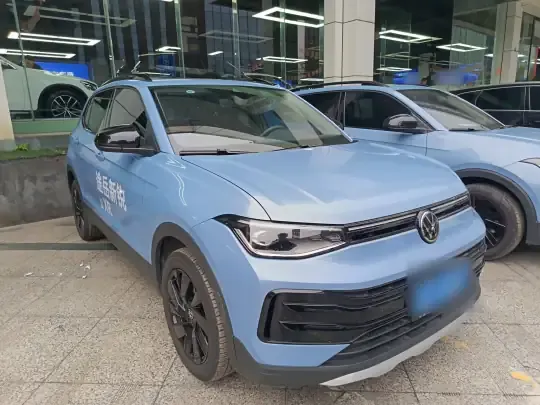 Volkswagen Tharu 2025 (14800 км)