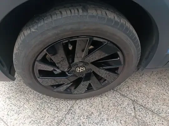 Volkswagen Tharu 2025 (14800 км)