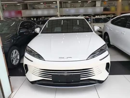 BYD Seal 07 DM-i 2025 (6200 км)