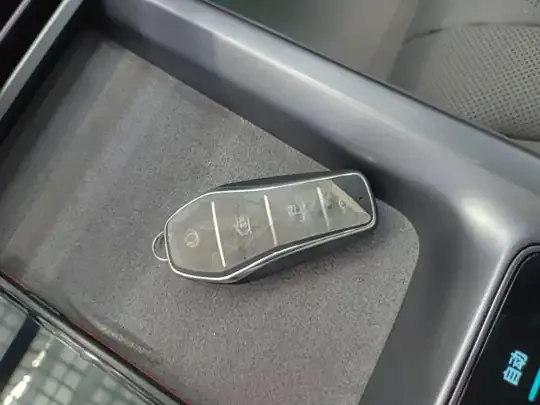 BYD Seal 07 DM-i 2025 (100 км)