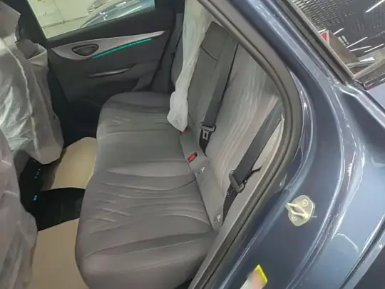 BYD Seal 07 DM-i 2025 (100 км)