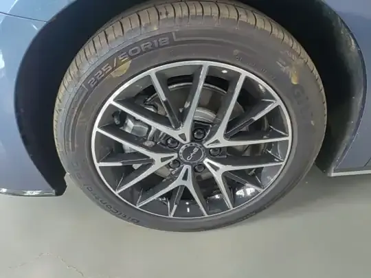 BYD Seal 07 DM-i 2025 (100 км)