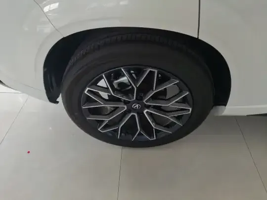 Changan UNI-Z 2025 (2500 км)