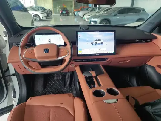 Changan UNI-Z 2025 (2500 км)