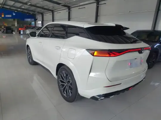 Changan UNI-Z 2025 (2500 км)