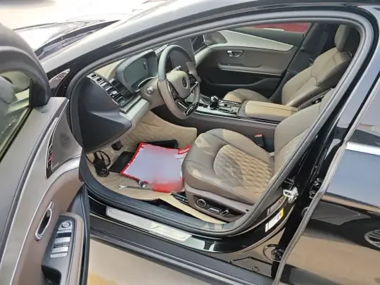 BYD Han 2025 (13500 км)