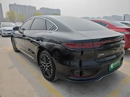 BYD Han 2025 (13500 км)