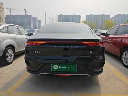BYD Han 2025 (13500 км)