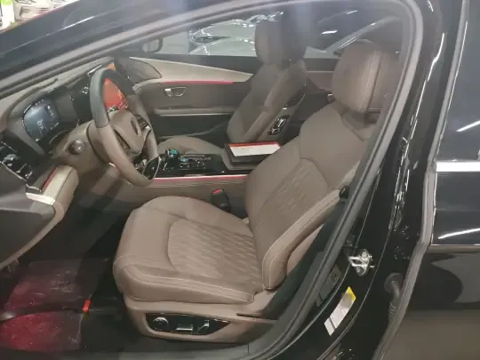 BYD Han 2025 (12200 км)