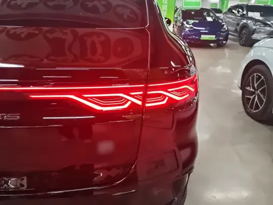 BYD Han 2025 (12200 км)