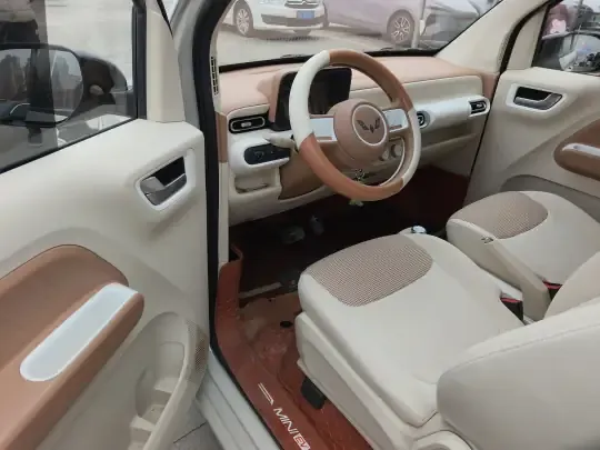 Wuling Hongguang MINIEV 2024 (5900 км)