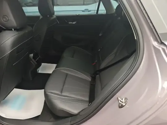 Volkswagen Passat 2025 (2400 км)