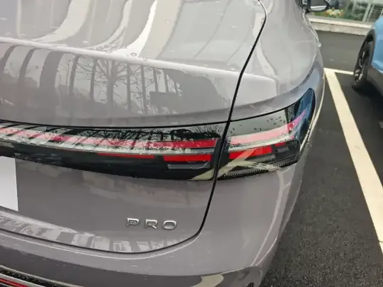 Volkswagen Passat 2025 (2400 км)