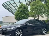 Volkswagen Passat 2025 (15200 км)