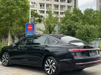 Volkswagen Passat 2025 (15200 км)