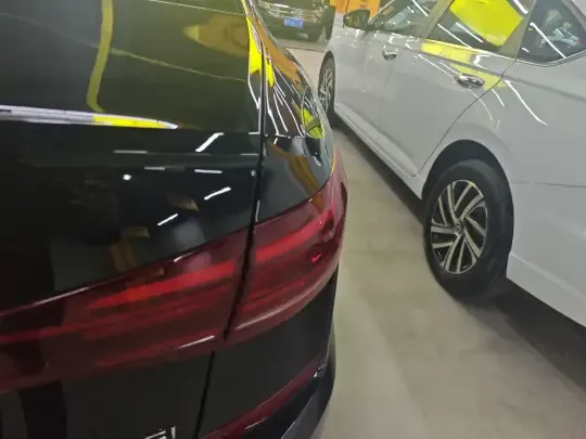 Volkswagen Passat 2025 (1500 км)
