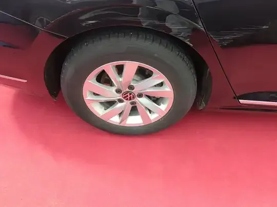 Volkswagen Passat 2025 (45100 км)