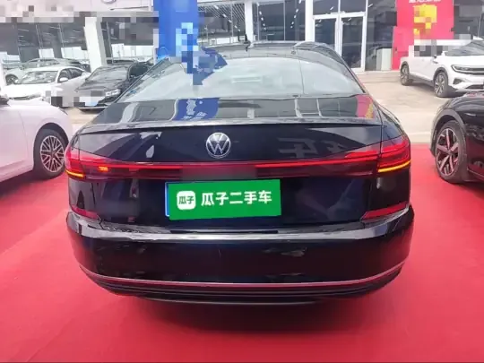 Volkswagen Passat 2025 (45100 км)