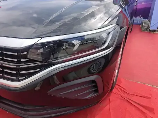 Volkswagen Passat 2025 (45100 км)