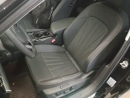 Volkswagen Passat 2025 (10500 км)