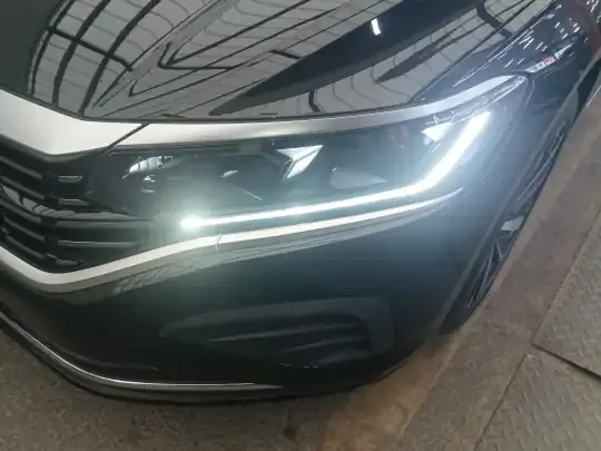 Volkswagen Passat 2025 (10500 км)