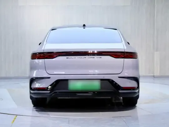 BYD Han 2025 (12400 км)