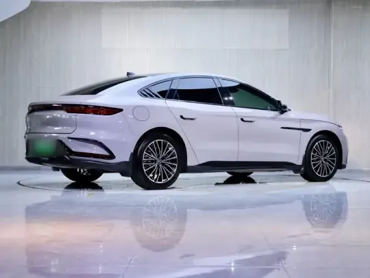BYD Han 2025 (12400 км)