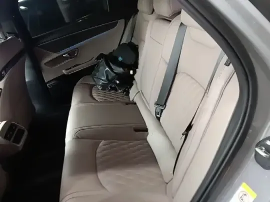 BYD Han 2025 (12400 км)