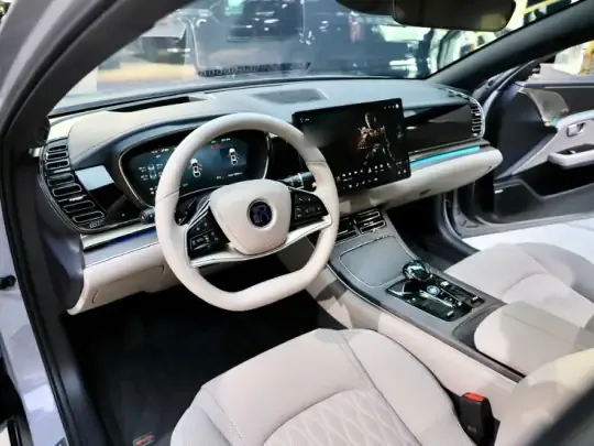 BYD Han 2025 (12400 км)