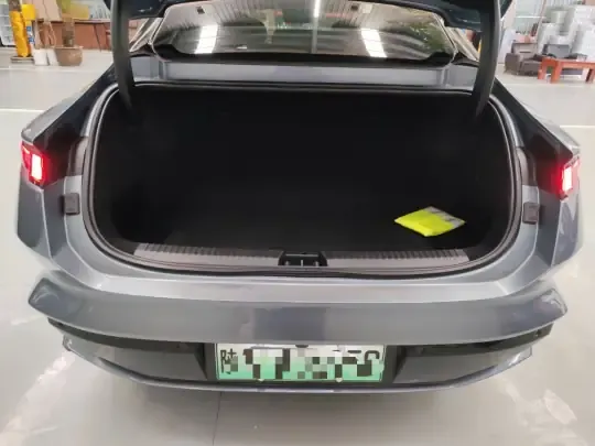 Lynk & Co Z10 2025 (12800 км)