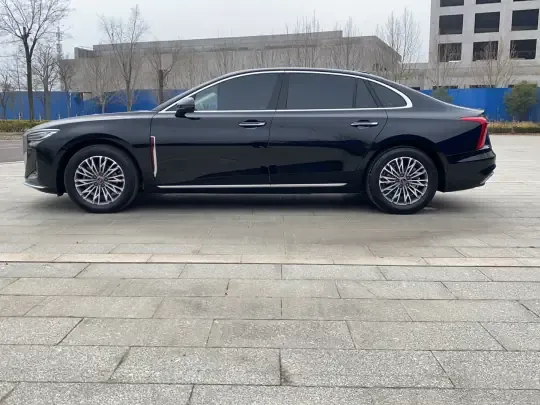Hongqi H5 2025 (8800 км)