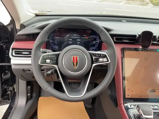 Hongqi H5 2025 (8800 км)