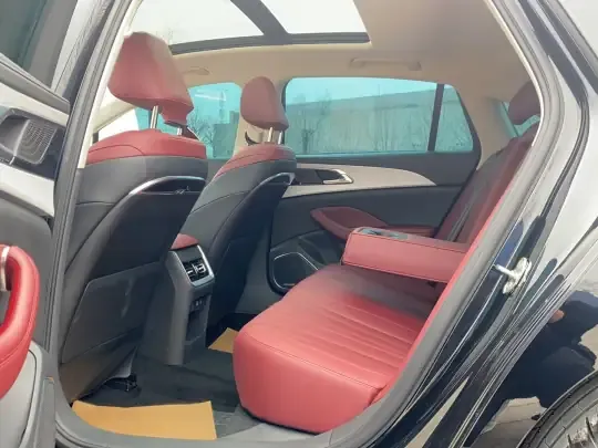 Hongqi H5 2025 (8800 км)