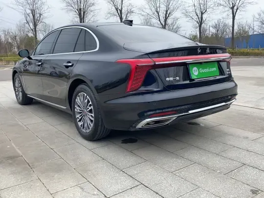 Hongqi H5 2025 (8800 км)