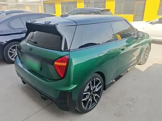 MINI Electric COOPER 2024 (5600 км)