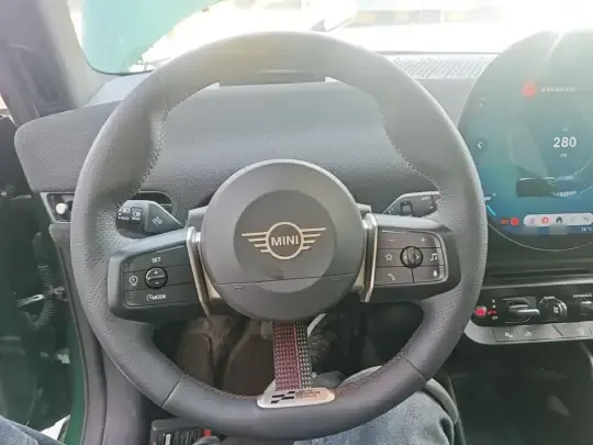 MINI Electric COOPER 2024 (5600 км)
