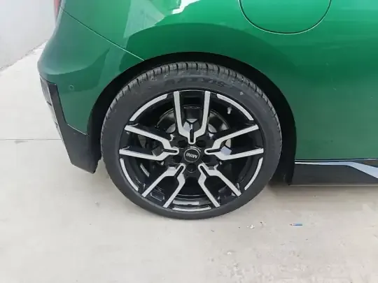 MINI Electric COOPER 2024 (5600 км)
