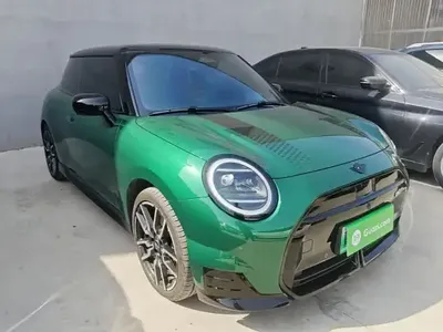 MINI Electric COOPER 2024 (5600 км)