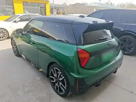 MINI Electric COOPER 2024 (5600 км)