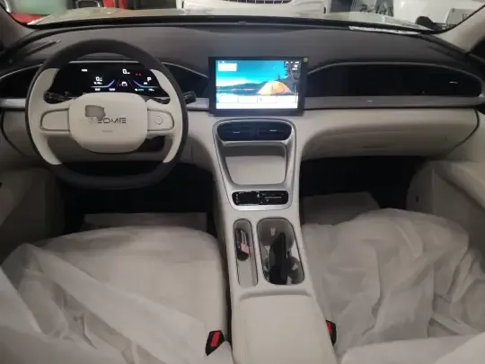 Geely Galaxy Geome 2025 (100 км)